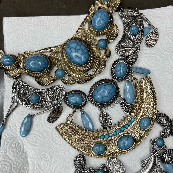 Blue Jewelled Neckpiece - Picture 1 of 5